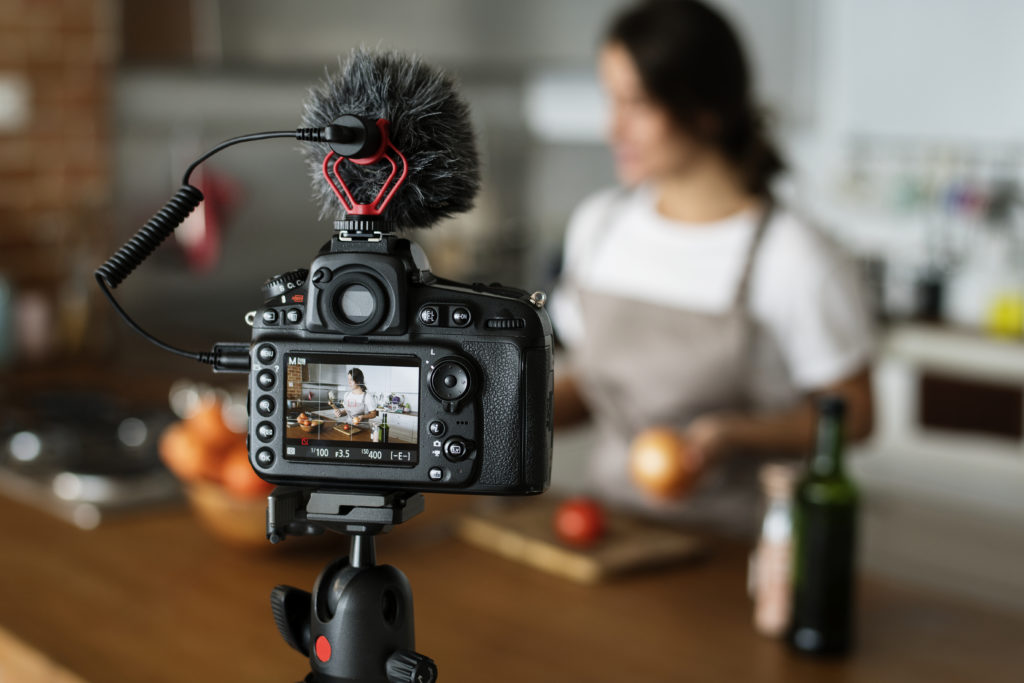 dewitt kendall dinnerware and housewares expert article on visual content in digital marketing tabletimes